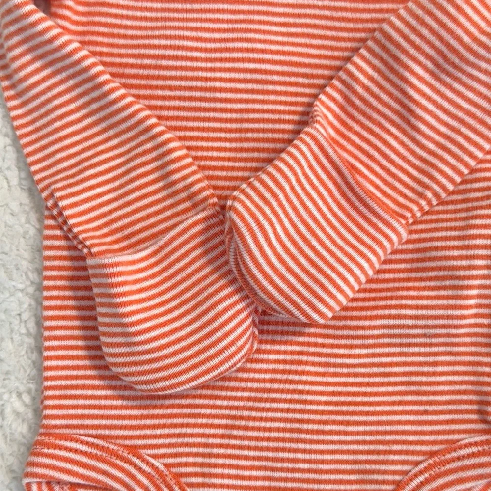 3/$15 🌸 Carter’s Stripe NB Long Sleeve Onesie White Orange Stripes Baby Bodysuit